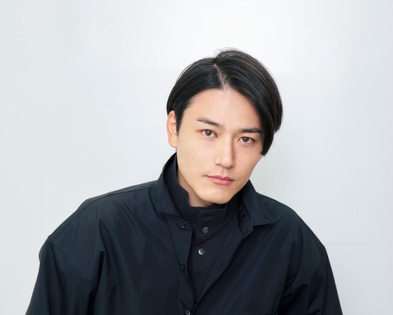 蕨野友也